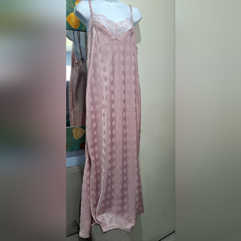 Chic Blush Lace Chemise